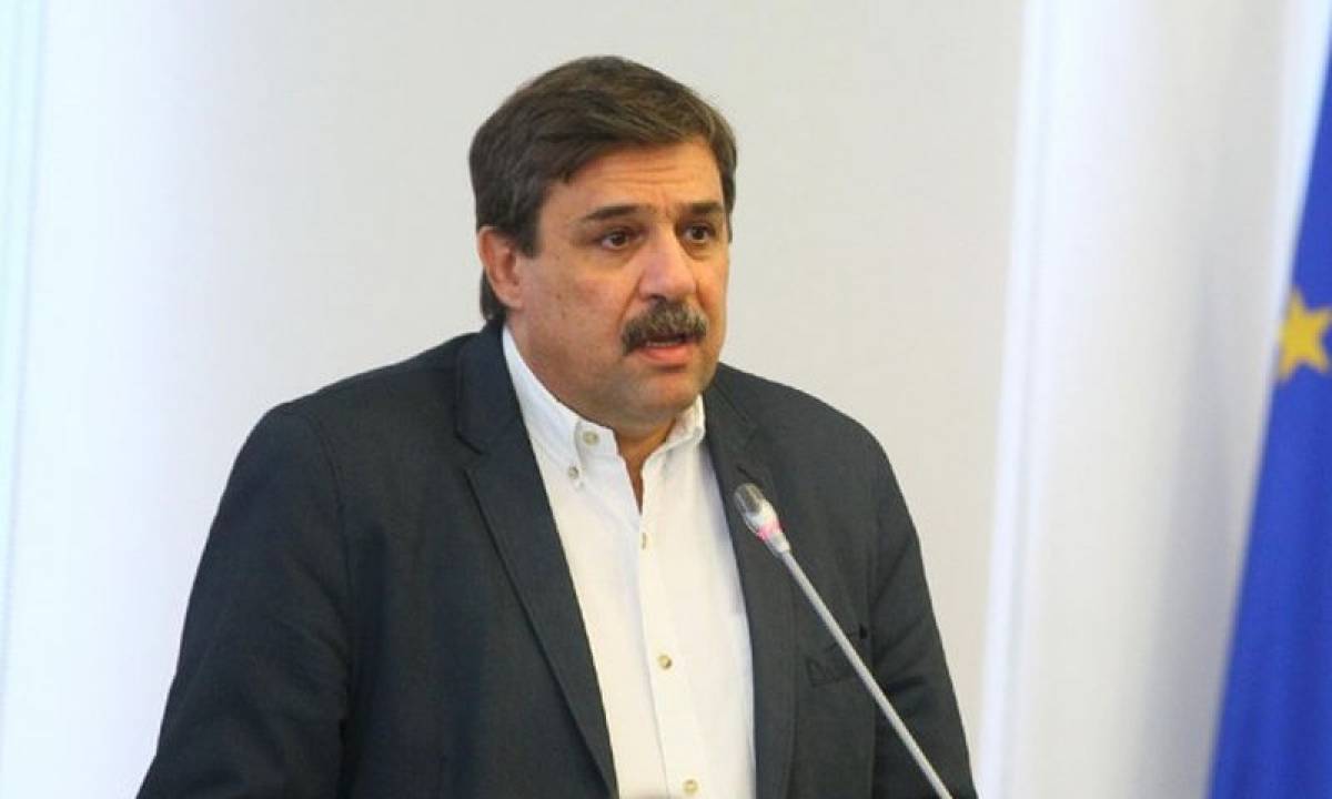 Ξανθός: Μείζον πολιτικό ζήτημα η διαχείριση των μοριακών τεστ