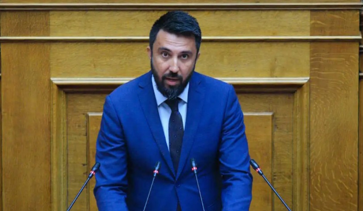 Νέα Αριστερά: Ανεξαρτητοποιήθηκε ο Φερχάτ Οζγκιούρ – Στους 11 βουλευτές η ΚΟ