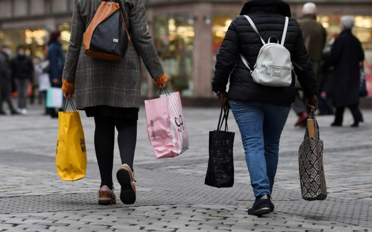 Ευρωζώνη: Ετήσια πτώση 0,7% στις λιανικές πωλήσεις το Φεβρουάριο
