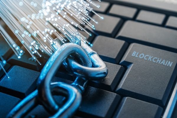 Blockchain: Τι κρύβεται πίσω από τα κρυπτονομίσματα