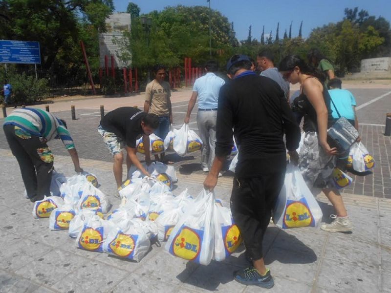 Η LIDL στο πλευρό των προσφύγων