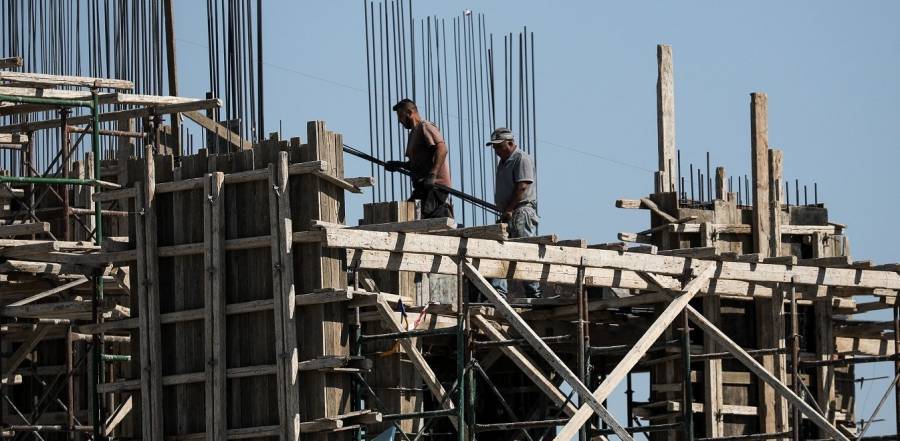 Καταβολή Αδειοδωροσήμου Χριστουγέννων 2021 σε εργατοτεχνίτες οικοδόμους