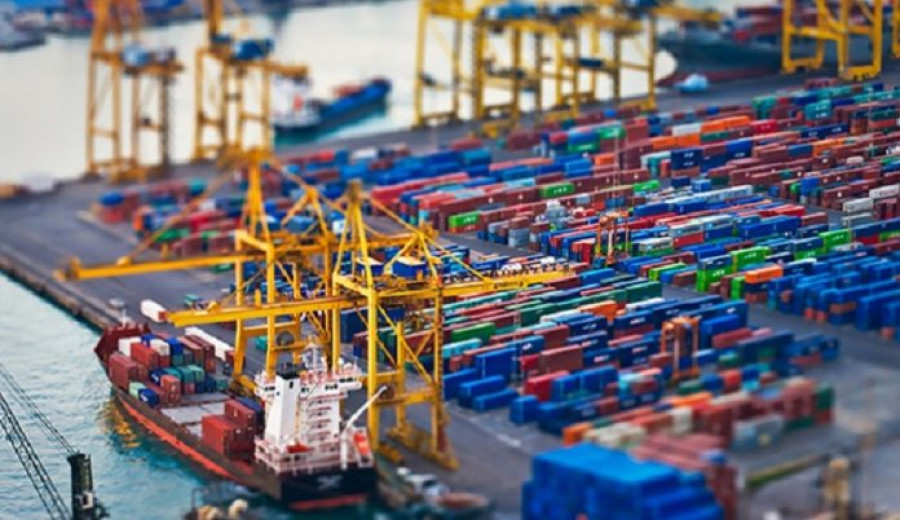ΕΛΣΤΑΤ: €2,8 δισ. εμπορικό έλλειμμα, παρά την αύξηση των εξαγωγών