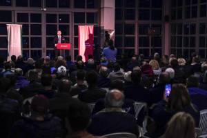 Ανδρουλάκης: Ενωμένοι να γίνουμε ξανά ένα ποτάμι ελπίδας