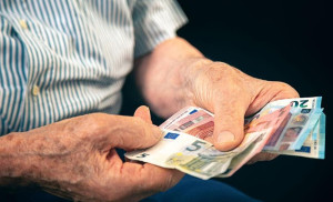 Άνω των 2,5 εκατ. οι συνταξιούχοι – Στα €1.182 η μέση σύνταξη και ετήσια άνοδος 3%