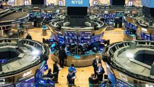 Νευρικότητα στη Wall Street- Συνεχίζονται οι τεχνολογικές πιέσεις