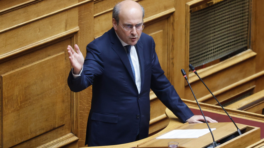 Χατζηδάκης: €160 εκατ. πρόσθετη στήριξη αγροτών - Έκτακτα κονδύλια, επιστροφή ΕΦΚ πετρελαίου και μειώσεις ρεύματος
