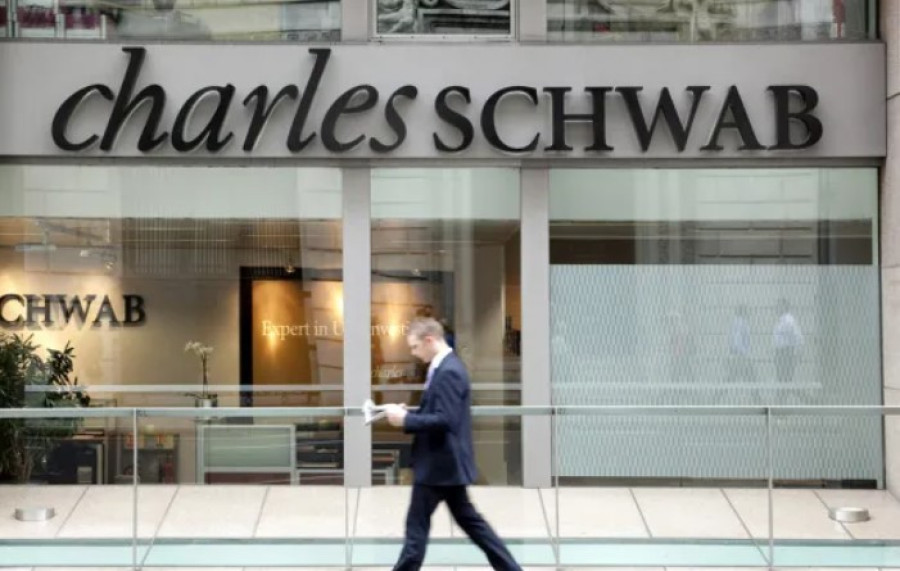 Charles Schwab: Kέρδη $1.6 δισ. στο α&#039; τρίμηνο του 2023