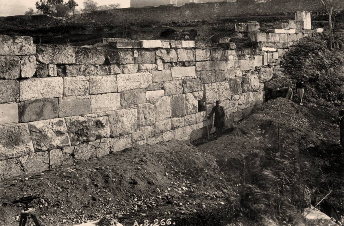 Walk the Wall Athens: Ένας ψηφιακός περίπατος στην ιστορική Αθήνα