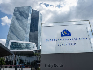ΕΚΤ: Προειδοποιήσεις για αγορές και κρυπτονομίσματα - Αυξημένοι κίνδυνοι κερδοσκοπικής μόχλευσης