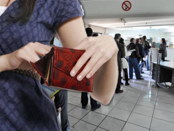 Στη μέγγενη φόρων και χρεών οι Έλληνες
