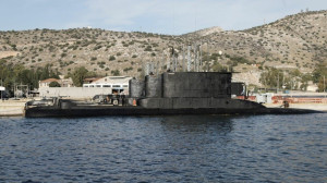 Συνελήφθησαν δύο Ρουμάνοι στη Σαλαμίνα για κατασκοπεία: Φωτογράφιζαν το ναύσταθμο