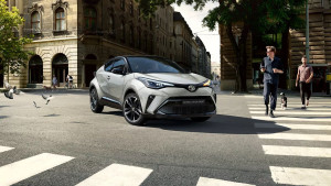 Toyota: Οδηγοί λαμβάνουν μηνύματα για ανάκληση και αντικατάσταση του Πίνακα Οργάνων