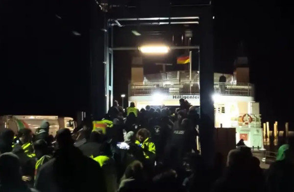 Γερμανία: Μαινόμενοι αγρότες κατά του αντικαγκελάριου Χάμπεκ