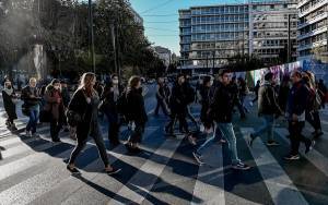 Μέτρα χαλάρωσης στο τραπέζι των ειδικών- Τι εξετάζεται