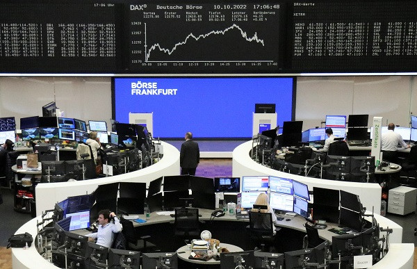 Μικτά πρόσημα και ρευστό κλίμα στα ευρωπαϊκά χρηματιστήρια