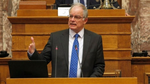 Βουλή: Εκλογή Τασούλα, εν μέσω διαμαρτυριών για τη χωροταξία