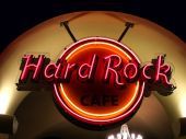 Ανοίγει πάλι το Hard Rock Cafe!