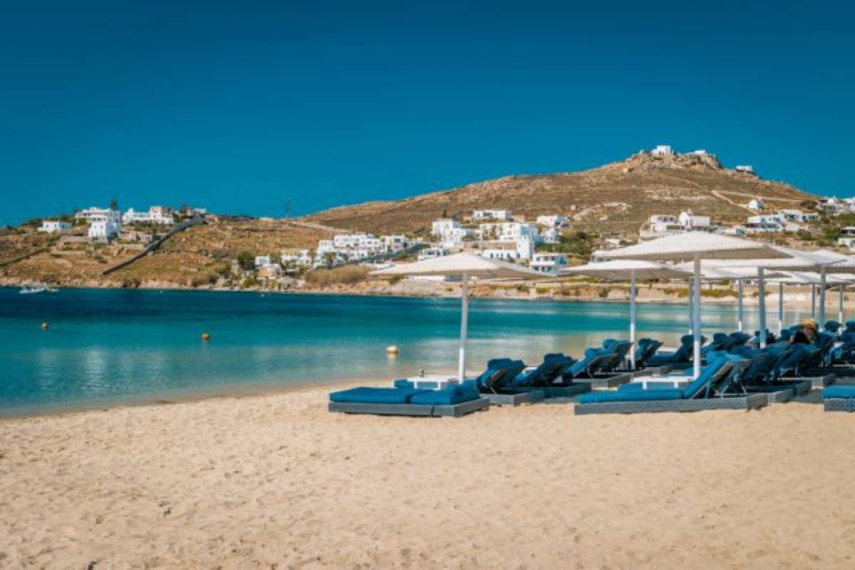 Ετοιμάζεται «μπαράζ» φορολογικών ελέγχων στα νησιά- Με… μαγιό οι εφοριακοί