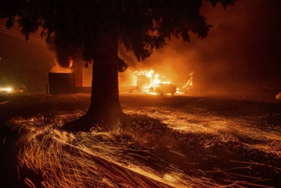 Καλιφόρνια: 56 νεκροί και 100 αγνοούμενοι από τις πυρκαγιές