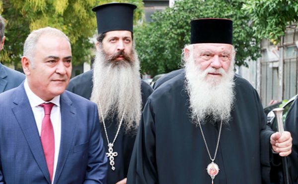 Αρχιεπίσκοπος Ιερώνυμος: «Ένεση αγάπης» η προσφορά τροφίμων από το Ε.Ε.Α.