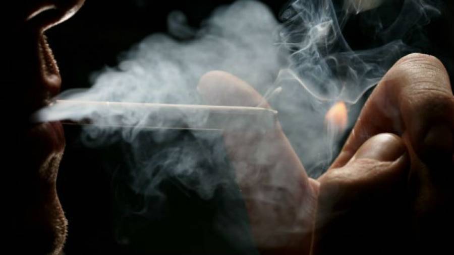 Παν.Μπεχράκης στο Reporter.gr: Το παθητικό κάπνισμα αποτελεί εκτεταμένη μορφή βίας