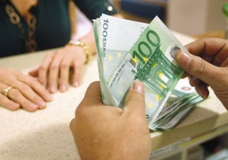 Αγωνία για την πορεία των εσόδων ενόψει εκλογών
