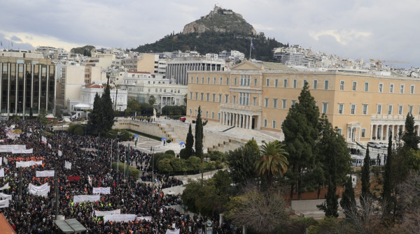 Συλλαλητήριο για τα Τέμπη: 128 προσαγωγές και 3 συλλήψεις στο κέντρο της Αθήνας
