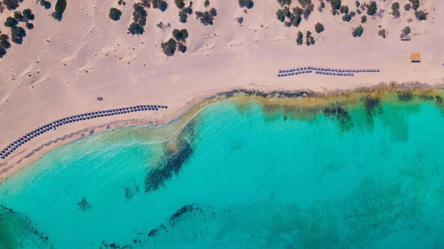 Conde Nast Traveller: Τρία ελληνικά νησιά στα κορυφαία της Ευρώπης»