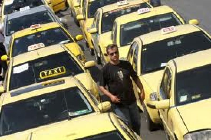 Απεργιακός "πυρετός" στα ΜΜΜ - Χειρόφρενο την Τετάρτη και την Πέμπτη και στα ταξί
