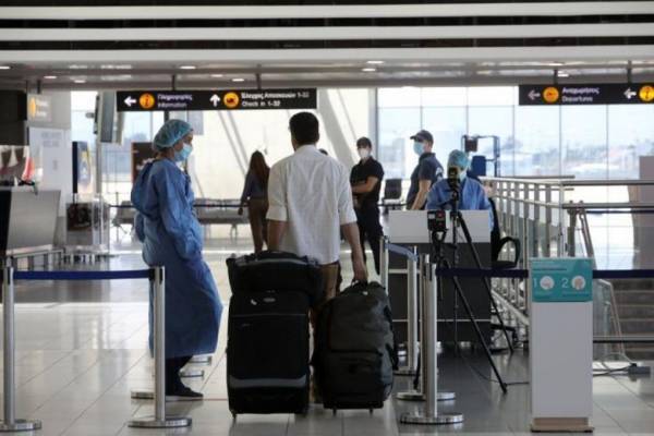 Με αρνητικό PCR η είσοδος ταξιδιωτών στην Ελλάδα-Ακόμη και εμβολιασμένων
