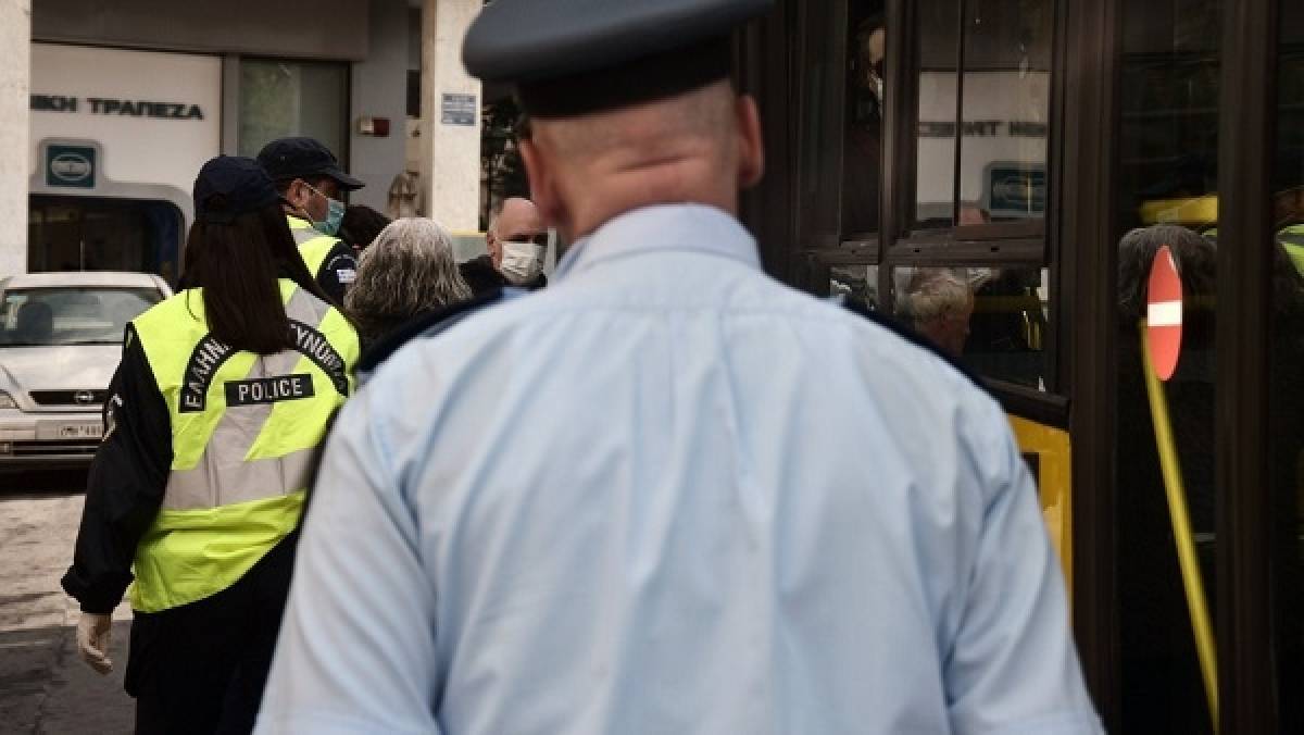 ΕΛΑΣ: Αμείωτοι έλεγχοι-435 πρόστιμα για μάσκες και αποστάσεις