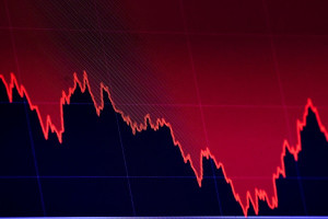 Εκτεταμένο sell off στη Wall Street- «Σύννεφα» ύφεσης στον ορίζοντα
