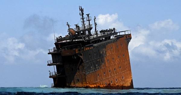 Σρι Λάνκα: Αξιώνει αποζημίωση $40 εκατ. για την οικολογική καταστροφή
