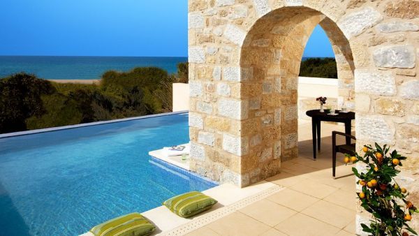 Έκλεισε το deal του Ομίλου Costa Navarino με τον Όμιλο Olayan