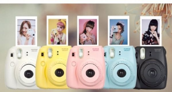Κερδίστε 2 σούπερ φωτογραφικές μηχανές Fujifilm Instax Mini