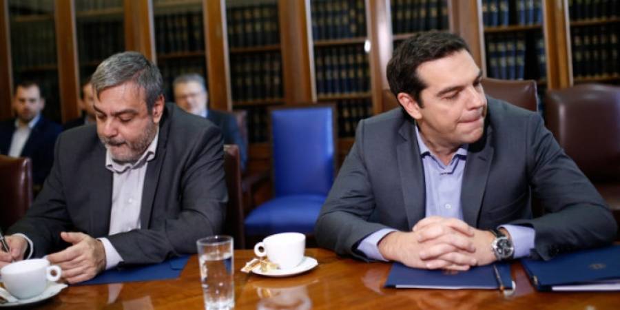 Ενδεχόμενο πρόωρων εκλογών: Απειλή του Τσίπρα ή υπόσχεση;