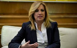 Γεννηματά: Δεν πείθουν τα ημίμετρα πανικού για την πανδημία