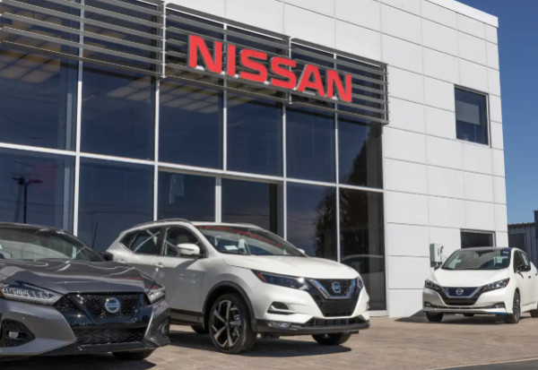 Nissan: Σχεδιάζει μείωση του μεριδίου της στη Renault - Η απάντηση της εταιρείας