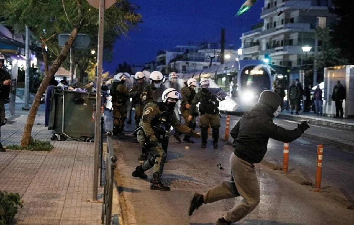 Prorata: Το 61% πιστεύει πως η αστυνομία ασκεί υπερβολική βία