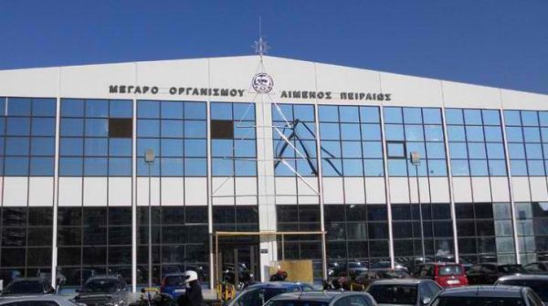 Απέραντα πάρκινγκ τα λιμάνια λόγω των απεργιακών κινητοποιήσεων