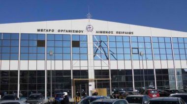 Απέραντα πάρκινγκ τα λιμάνια λόγω των απεργιακών κινητοποιήσεων