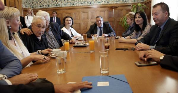 «Καταψηφίζουμε, αποσύρουμε υπουργούς και συνεχίζουμε»-Τι εννοεί ο Καμμένος;