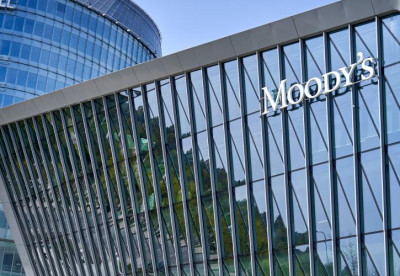 Moody’s: Ανθεκτικό το ελληνικό τραπεζικό σύστημα- Νέα ψήφος εμπιστοσύνης