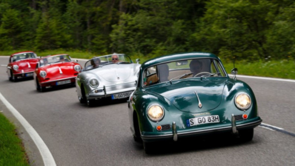 Η Porsche πήγε βόλτα στις ελβετικές Άλπεις