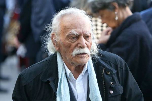 Συνεχίζεται η νοσηλεία του Μανώλη Γλέζου