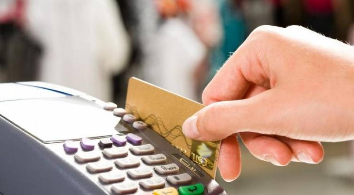Σε ποια επίπεδα θα κινηθεί το πλαφόν στις ηλεκτρονικές συναλλαγές