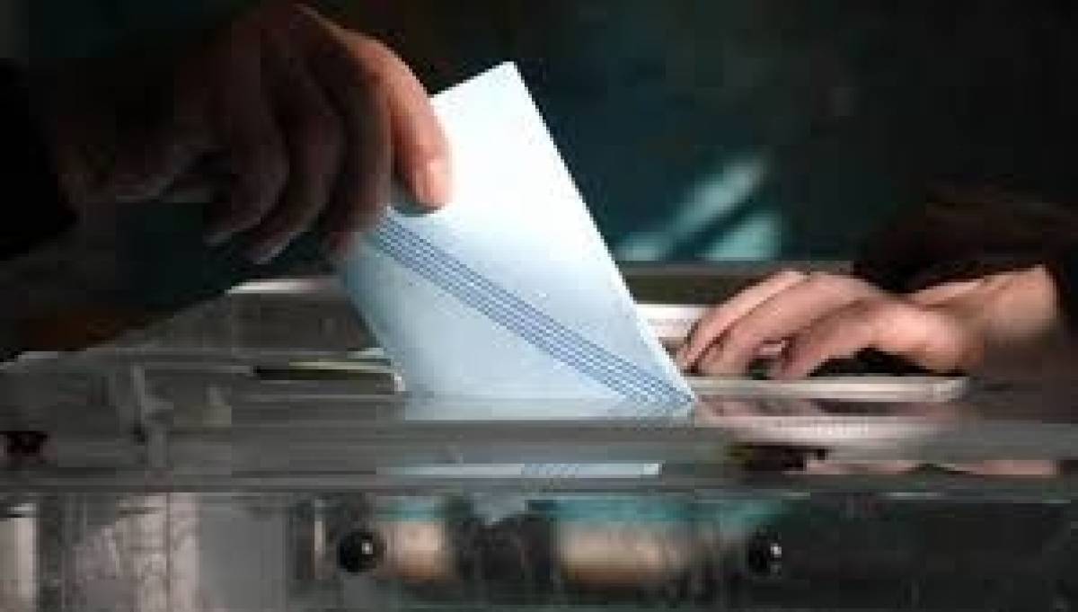 Δημοσκόπηση: Στο 16,3 το προβάδισμα της ΝΔ έναντι του ΣΥΡΙΖΑ
