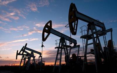 «Βυθίζεται» το πετρέλαιο λόγω ρεκόρ στα αποθέματα των ΗΠΑ