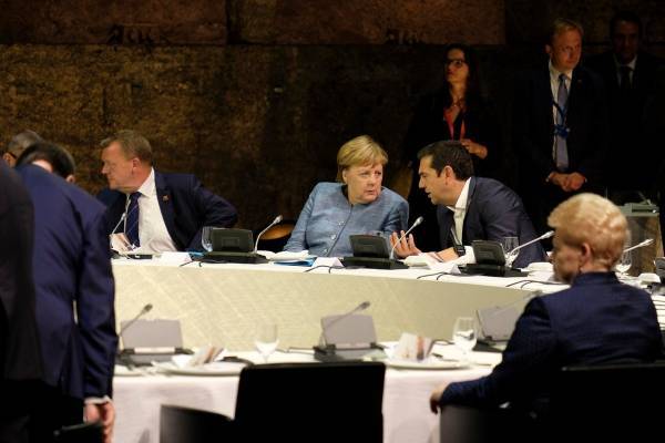 Τσίπρας: «Κοντόφθαλμη» η λογική των τειχών